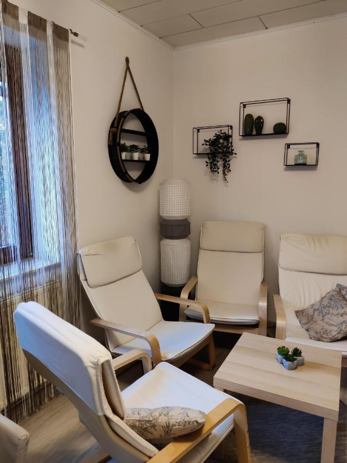 Holiday Home In Quiet Beautiful Area With Two Separate, Modern, Furnished Apartments Deutsch-Wagram Exterior photo